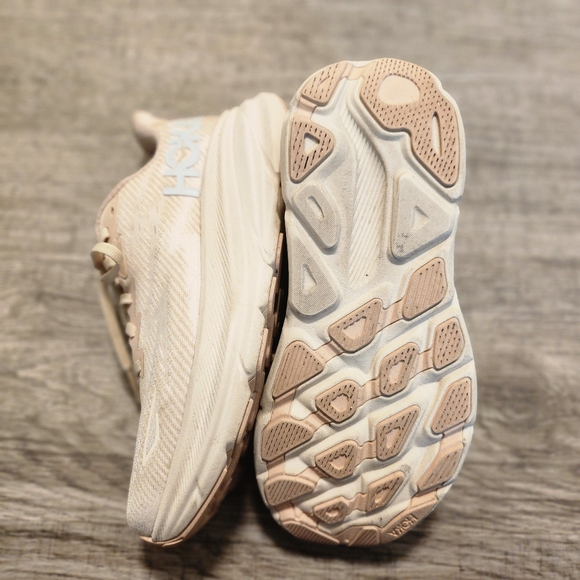 HOKA Clifton 9 Women's Shoe - Picture 11 of 11